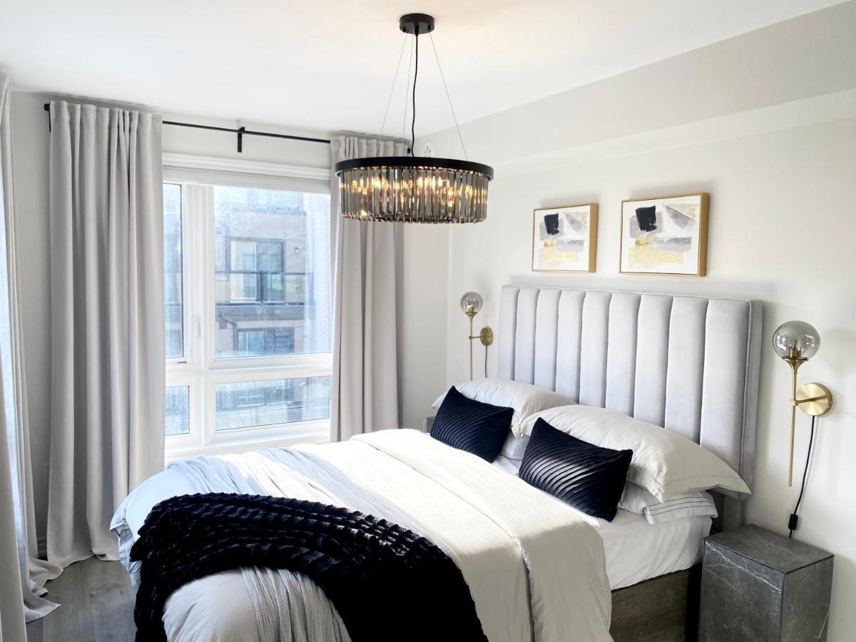 Modern And Bright Luxury Centrally Located In Toronto's Gta *
