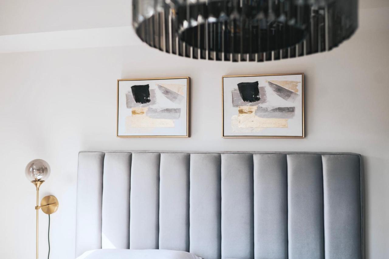 Modern And Bright Luxury Centrally Located In Toronto's Gta Apartment Toronto