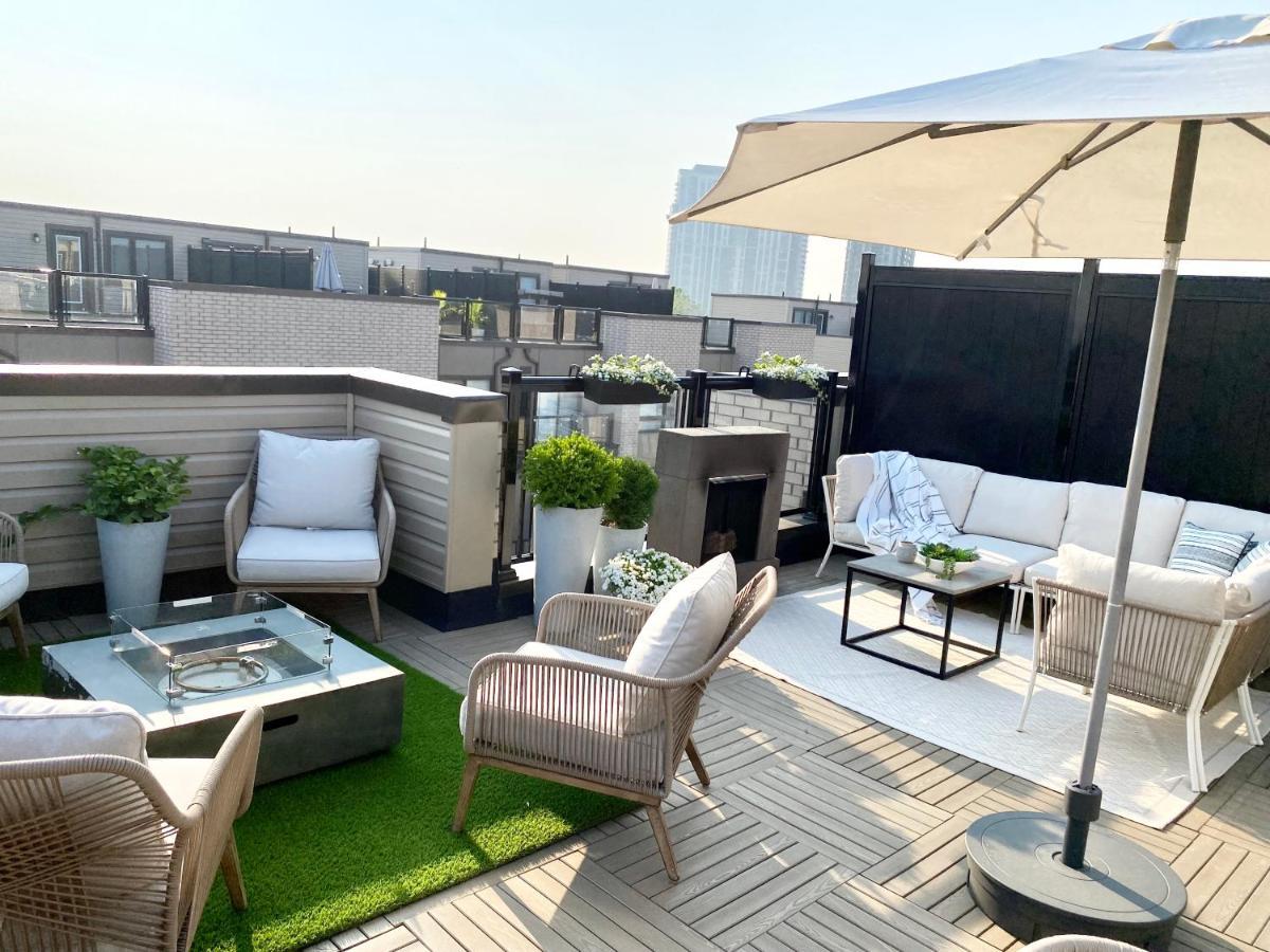 Modern And Bright Luxury Centrally Located In Toronto's Gta *