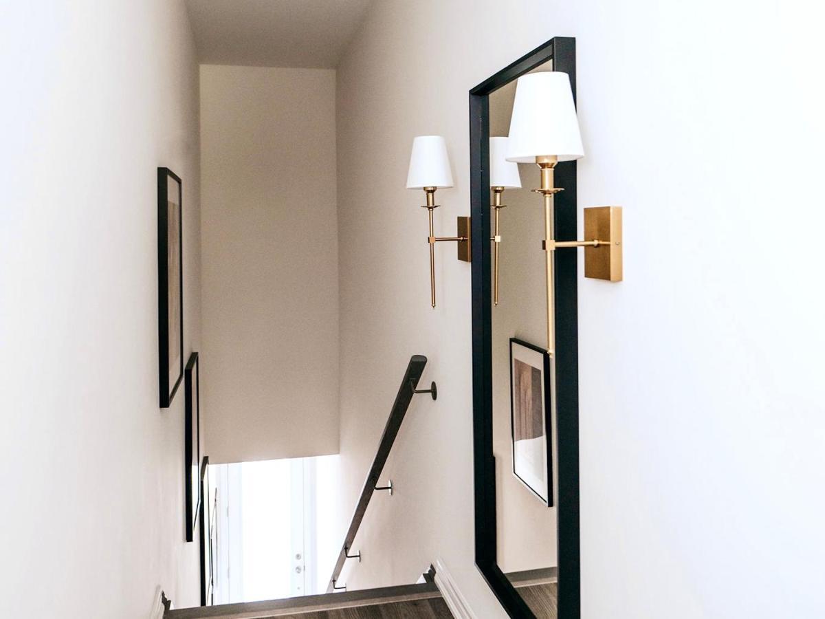 Apartment Modern And Bright Luxury Centrally Located In Toronto's Gta Toronto